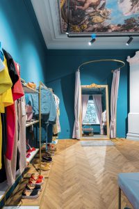 amenajare interioara magazin de haine Florence