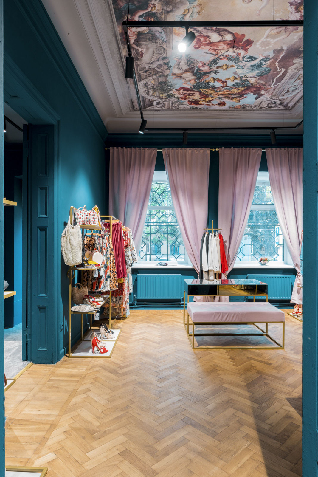 design interior magazin de haine Moldova Chisinau